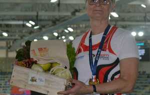 Clotilde LESENECHAL,  championne de France Master F60 à la perche avec un saut à 2,00m à Miramas !