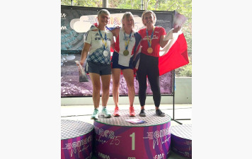 Clotilde vice-championne d'Europe F60 au saut à la perche à Madère